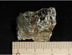 Хризотил-асбест "экстра", необработанный образец, Россия, КЧР, Урупский район, Беденский массив, м-ние Мощевая балка (24*15*12 мм, 7 г) №29890