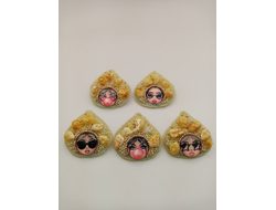 Брошь матрешка