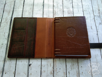 Органайзер в твердой обложке с тиснением льва