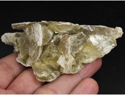 Мусковит, необработанный "дикий" образец, Бразилия (98*49*35 мм, 90 г) №36391