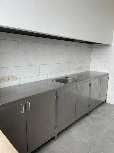 Столы из нержавеющей стали