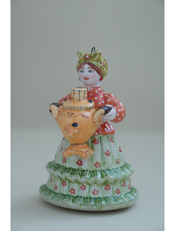 Хозяюшка с самоваром