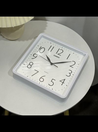 Настенные часы Casio IQ-06-7