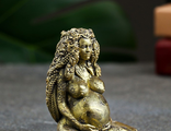 Фигура "Богиня Гайя" старое золото, 10х7х6см