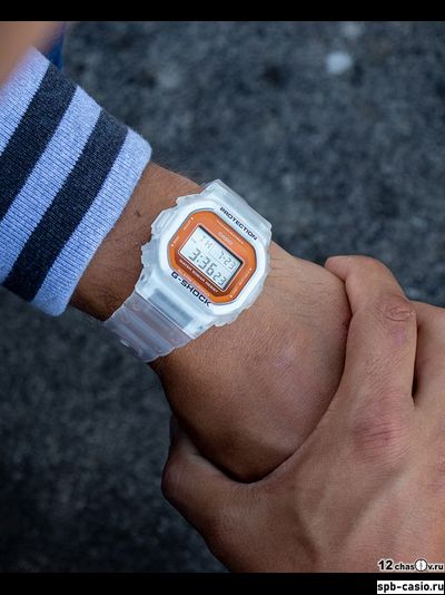 Часы Casio G-Shock DW-5600LS-7ER