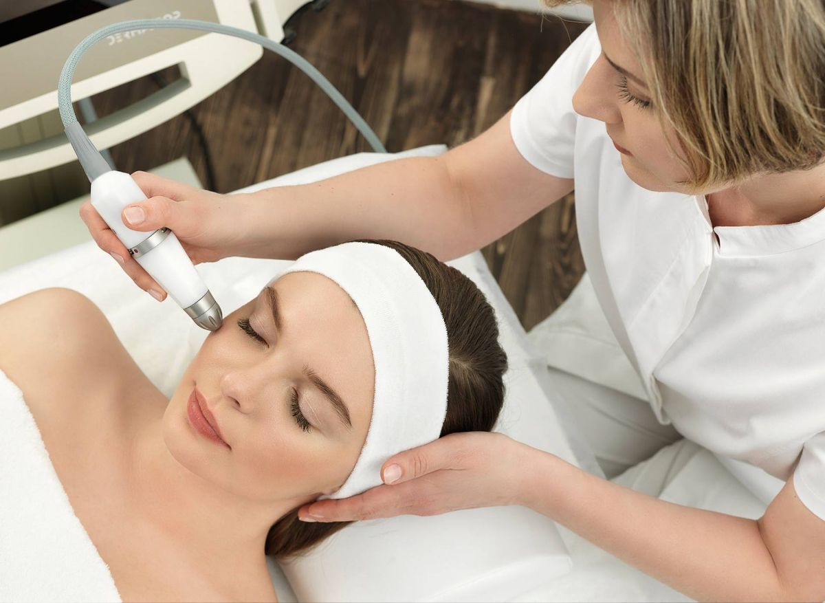 Аппарат Dermadrop: мезотерапия без инъекций Cicada Clinic