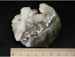 Стильбит, сросток сноповидных кристаллов на породе, Индия (62*55*40 мм, 103 г) №29857