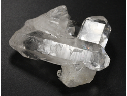 Кварц горный хрусталь, сросток кристаллов, Бразилия (44*21*35 мм, 24 г) №36240