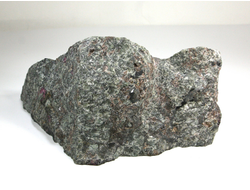 Эвдиалит в породе (нефелин, эгирин) коллекционный образец, Кольский п-ов (200*124*90 мм, 2144 г) №24859