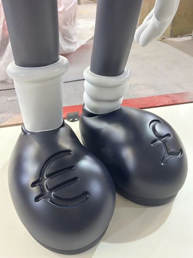 Фигура из стеклопластика