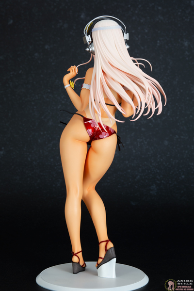 Фигурка 1/4.5 Сонико (Super Sonico Summer Vacation ver., Sun kissed)