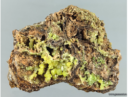 Пироморфит на породе. Китай. 55*38*38мм