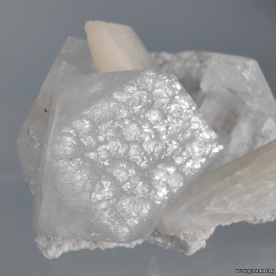 Апофиллит, стильбит(?). Индия. 55*50*26мм