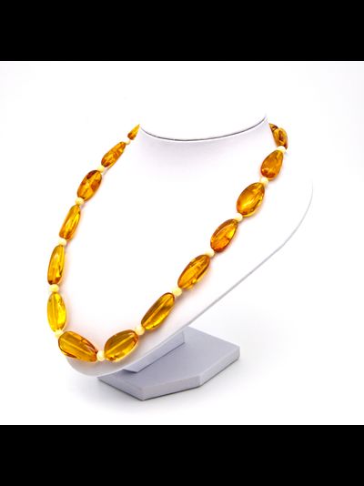 Бусы слива с шариками из медового янтаря 03132