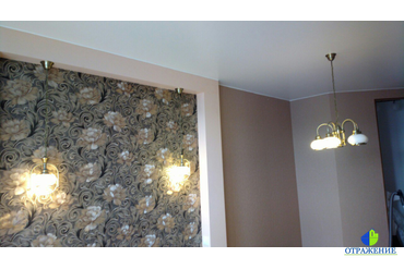 Натяжной потолок с люстрой
г. Красный бор, Ленинградская область