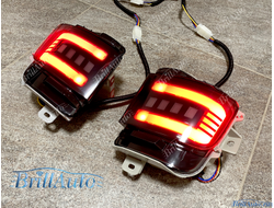 Противотуманки Toyota Land Cruiser 200 бегающие LED черные