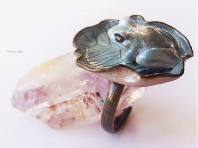 Волшебное кольцо с лягушкой "Принцесса Сентябрьской Измороси"