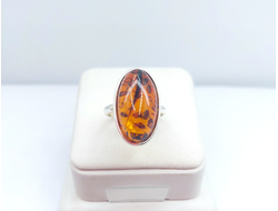 Кольцо овальное с коньячным янтарем