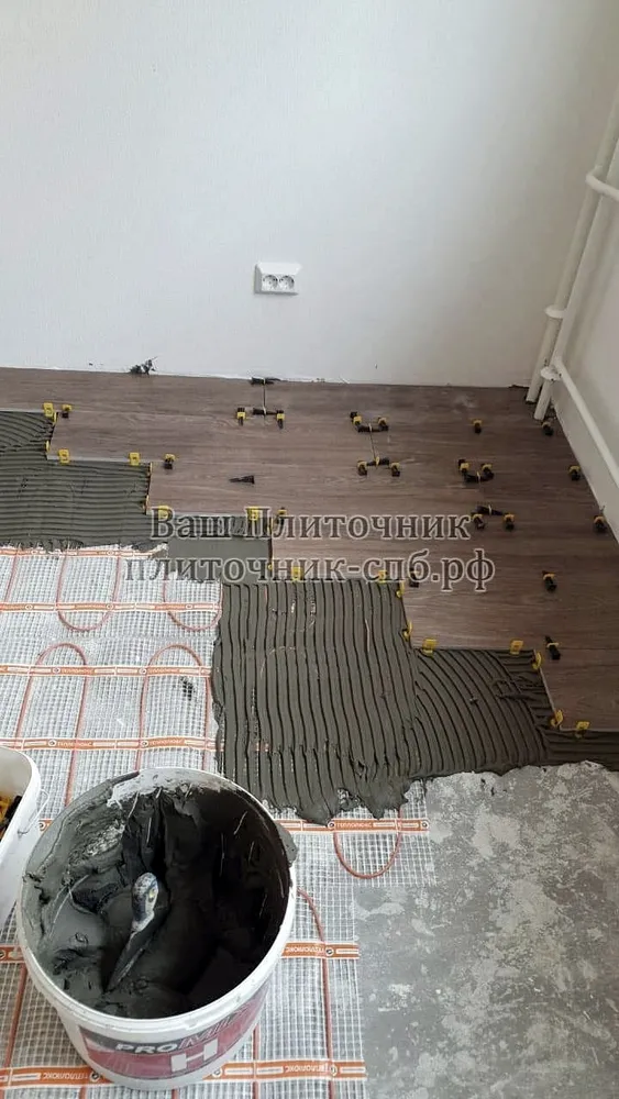 Укладка керамогранита 20*60 см на пол с подключением теплых полов
