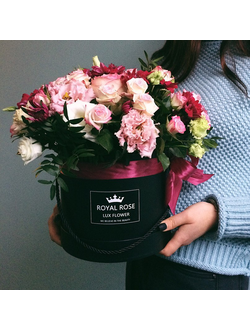 ДИАНТУС, РОЗЫ  И АЛЬСТРОМЕРИИ В КОРОБКЕ