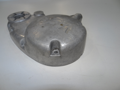 Левая крышка мотора V 50