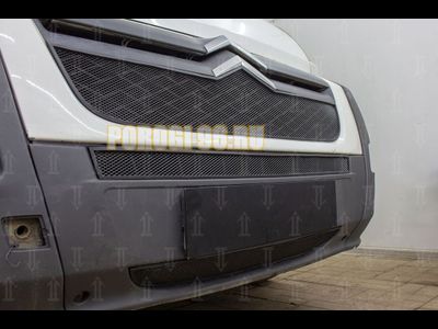 Защита радиатора Citroen Jumper 2006-2014 black верх