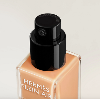 HERMÈS PLEIN AIR LUMINOUS MATTE SKINCARE FOUNDATION - Матирующий тональный крем для лица