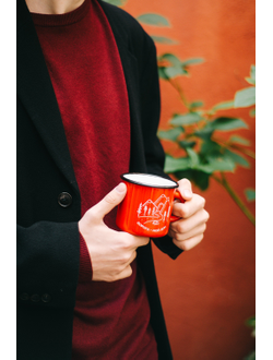 Эмалированная кружка Дорога - мой дом красная