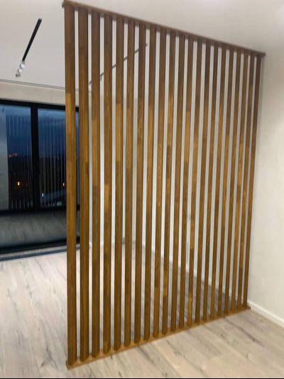 Реечная перегородка из дуба