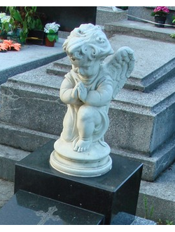 Фото детский памятник с ангелочком на могилу в СПб