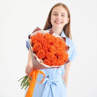 19 оранжевых роз