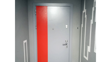 Дверь в квартиру. микрорайон "манхэттен". гор. челябинск