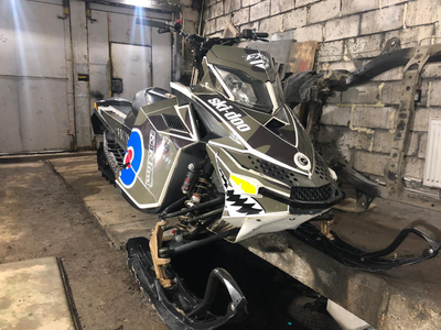 Наклейки на снегоход SKI DOO summit 2008 - 2013