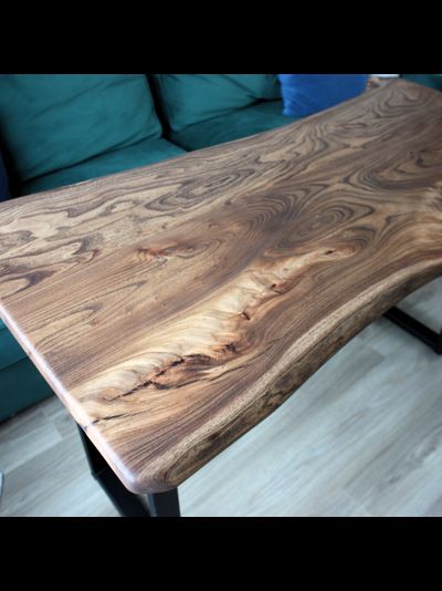 стол из слэбов карагача в тёмной тонировке