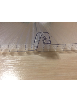 Поликарбонатная панель с замковым креплением