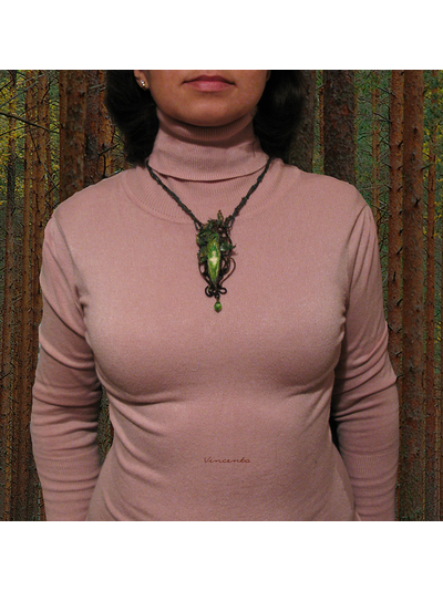 Волшебное колье "Дриада - Дух Живого Леса" с застывшими капельками и шёлковыми листьями