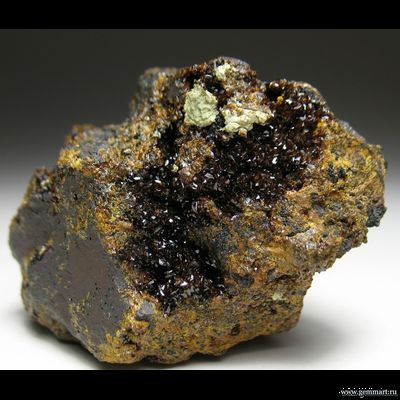 Ярозит на породе. Греция. 37*31*25мм