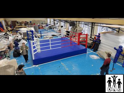 Ринг боксерский на помосте разборный (помост 6х6м,высота 0,6м,боевая зона 5х5м) DNN