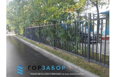 Монтаж забора из металлических профилей под ключ