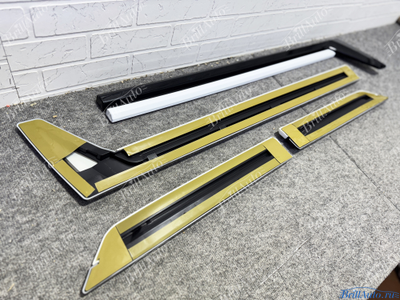 Молдинги Lexus LX600 LX500d на двери белые антихром