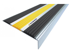 Алюминиевый угол с тремя резиновыми вставками