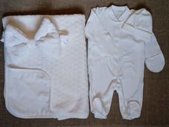 Комплект для новорожденных 4 предмета (плед, комбинезон, шапочка, бант), арт.КДН-02