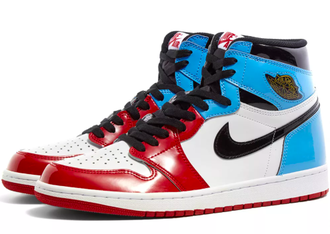 Jordans hotsell retro 1