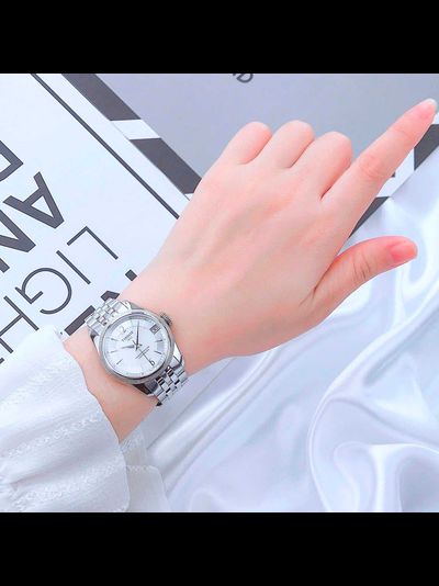 Швейцарские часы Tissot T108.208.11.117.00