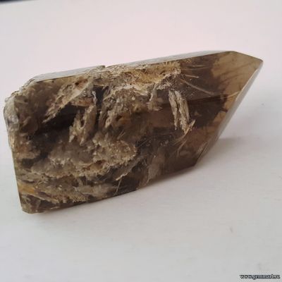 Дымчатый кварц с включениями рутила и хлорит-серицитового сланца. Россия. 57*24*23мм