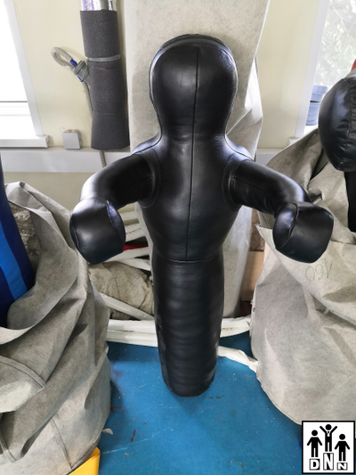 Манекен борцовский одноногий классический