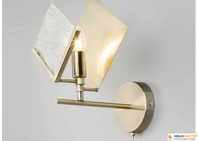 Установка настенного светильника в квартире ИВАНМАСТЕР