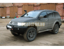 Передний силовой бампер без дуг серии Трофи на Mitsubishi Pajero Sport II 2008-2013 (02.121.03)