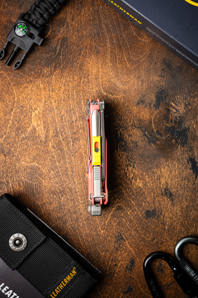 Leatherman Signal Guava