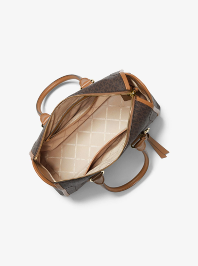 Сумка Michael Kors Shoulder с надписями коричневого цвета